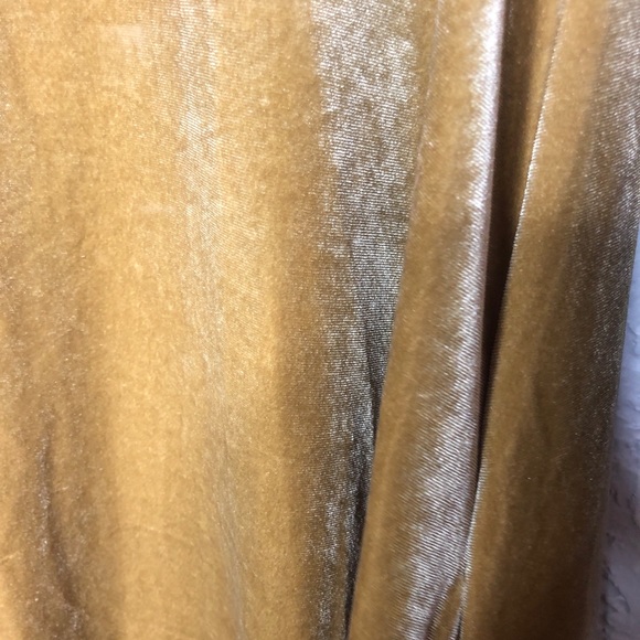 Agnes & Dora Velvet 3/4 sleeve swing tunic in gold - Picture 6 of 8